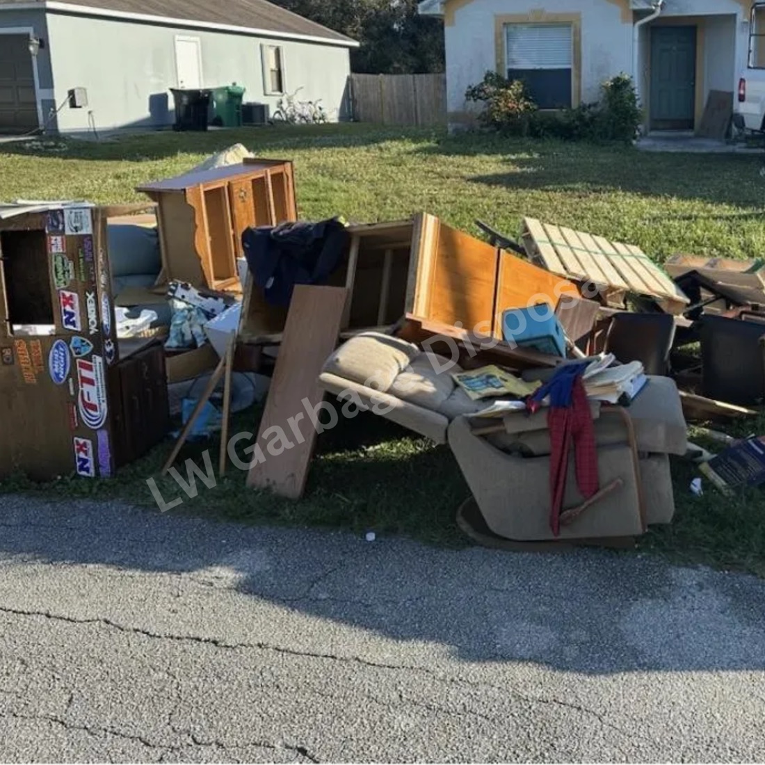 Foreclosure Cleanouts in Laguna Woods, CA by LW Garbage Disposal